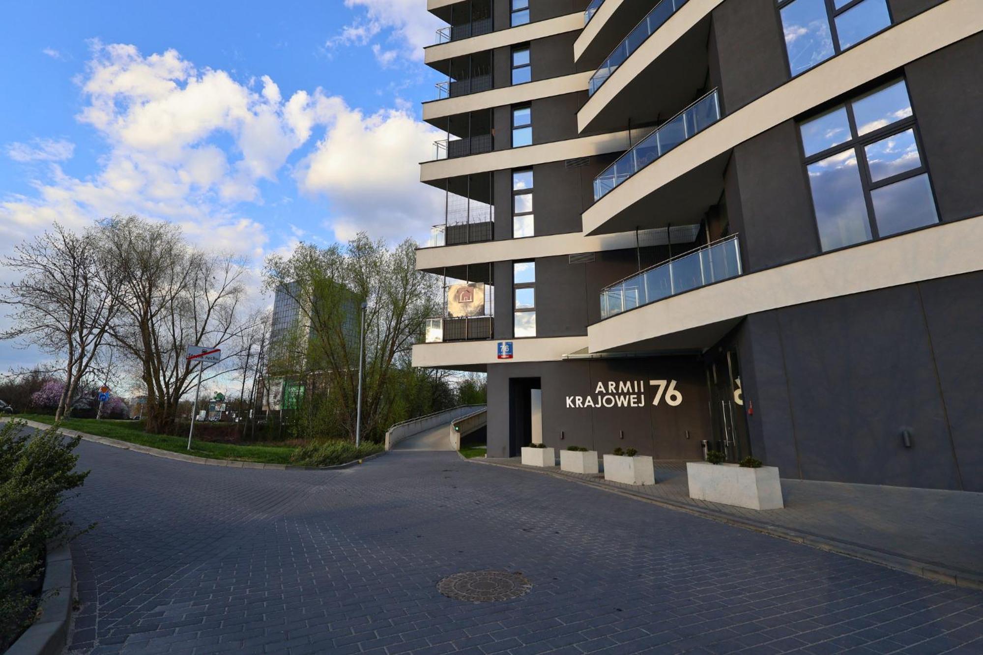 72 #st55, 13 Pietro, Fv Parking Apartament